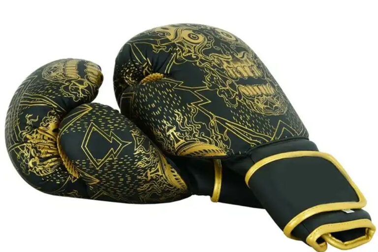 8oz Professional Boxing Gloves